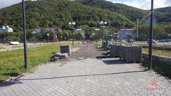 center-reconstr03.jpg