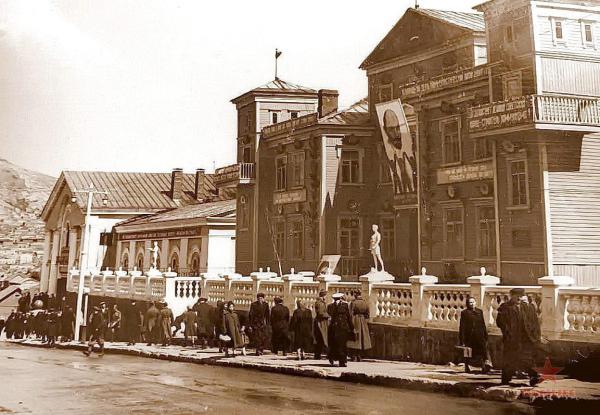Дворец пионеров на Ленинской.jpg
