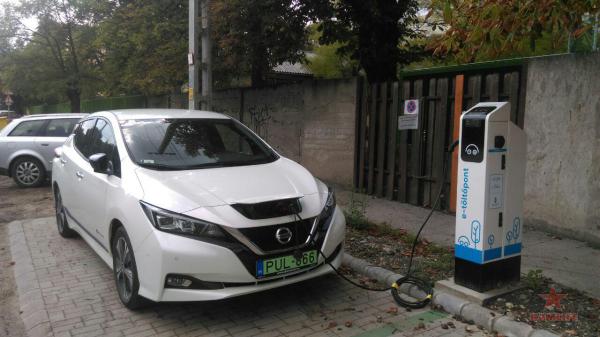 nissan-leaf.jpg