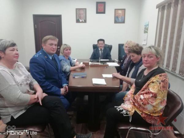 Ptitsefabrika-Pionerskaya-rabochaya-vstrecha-po-trudovym-pravam-2018.jpg