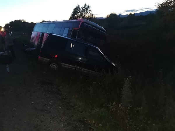 avtobus_vrezalsya.jpg