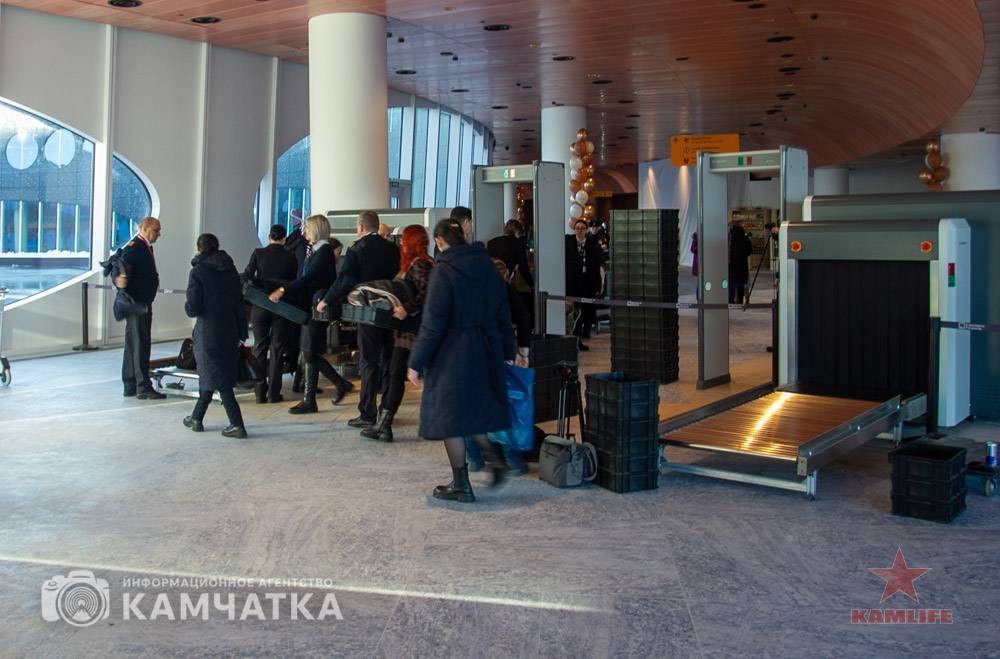 airport-march25-02.jpeg.fbc049a137fe526cf2a2af07af99f3ef.jpeg