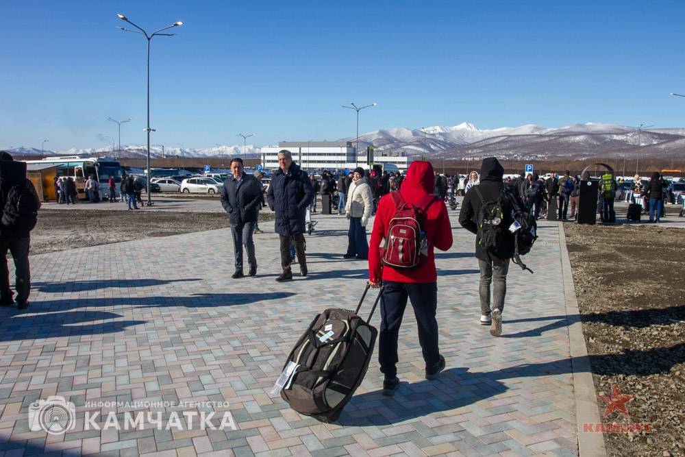 airport-march25-14.jpeg.c8407222d0b1f143080efa6b30d43f6c.jpeg