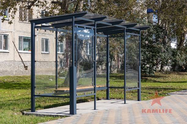 sakhalin-busstop02.jpg.5c5871bec043a6773b60dd9e181efbcc.jpg
