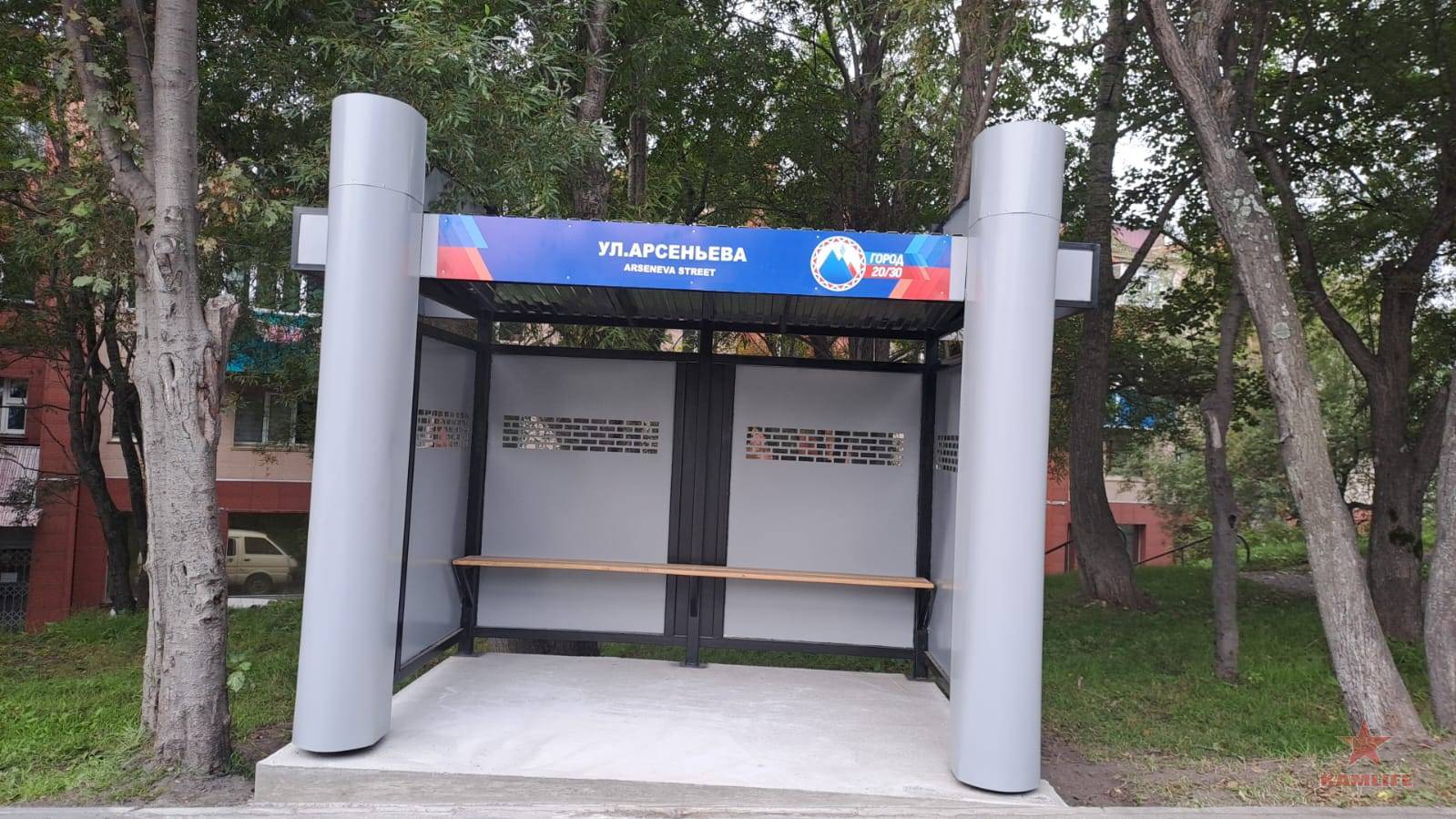 mohovaya-busstop02.jpg.5dba4e910e696506e09911c6e4bb86ee.jpg