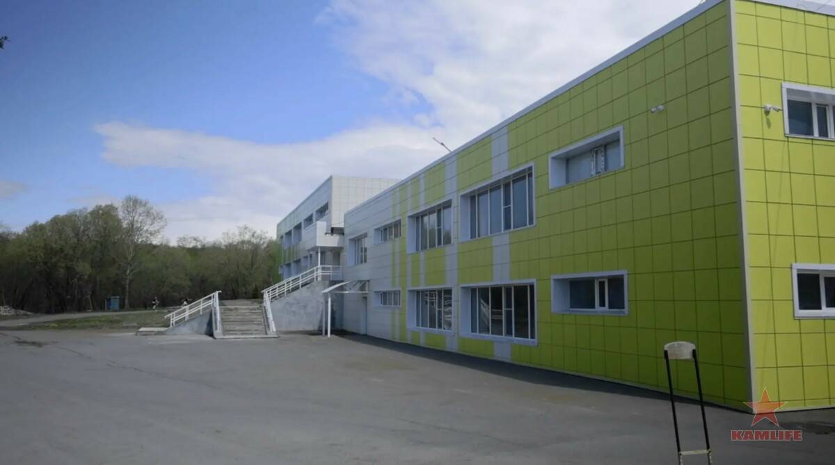 schools01.jpg.1c38bd06978ca5cce399a592cc8b32ff.jpg